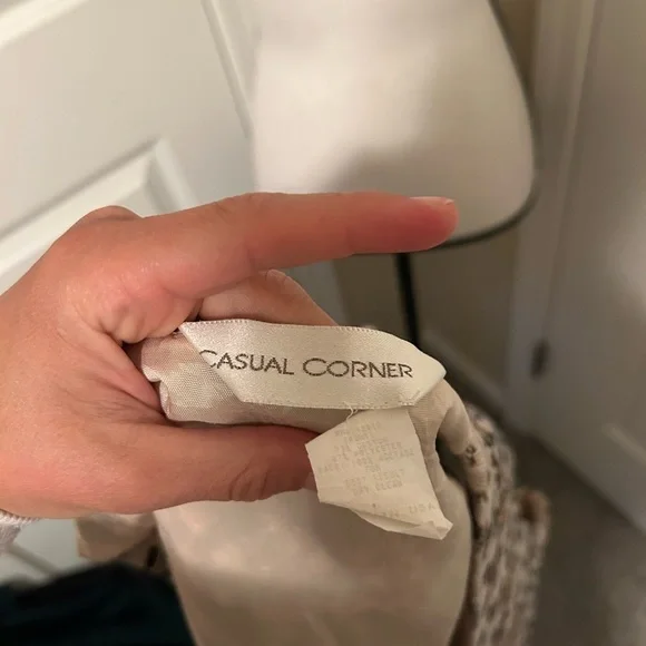 Vintage Floral Patterned Sleeveless vest Top 20% wool - Picture 7 of 8